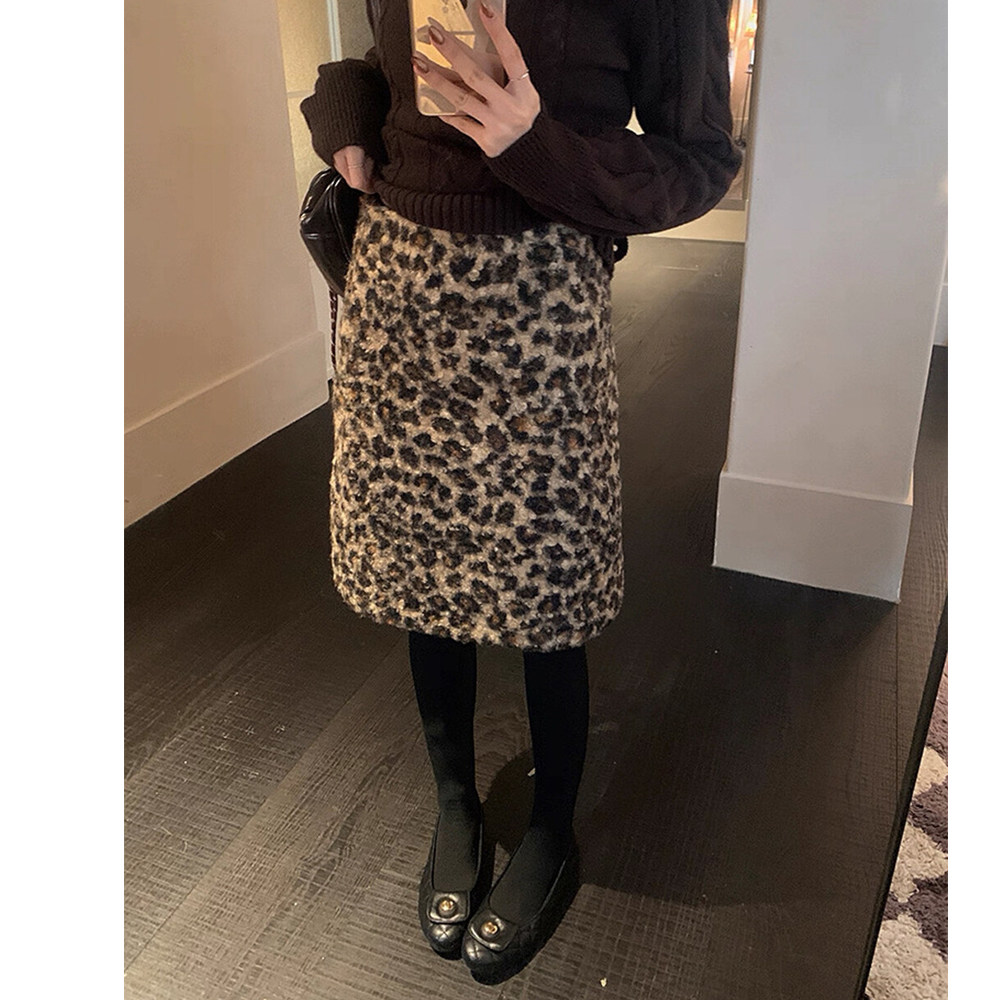复古豹纹短款毛呢半身裙子女