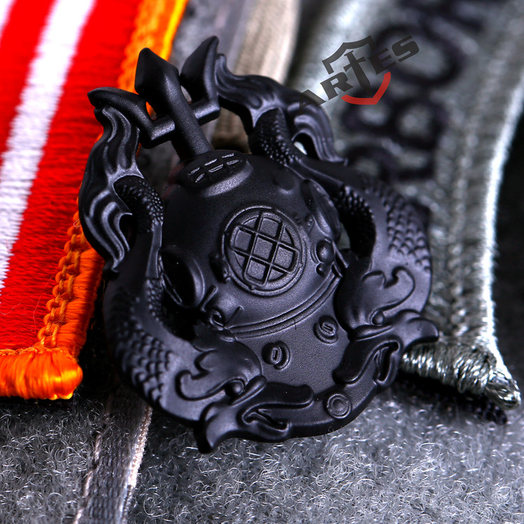 黑色战术版潜水资格章战斗水肺帽徽金属徽章肩章胸章,户外/登山/野营/旅行用品,勋章/臂章/肩章/纪念章,淘宝优惠券,粉丝福利购,淘宝优惠卷