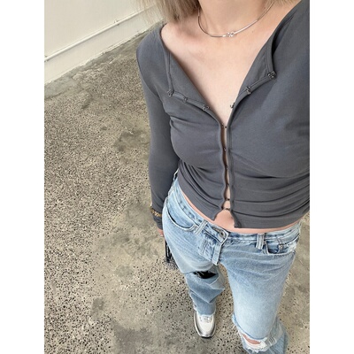 褶皱设计小挂钩大弹力短款开衫