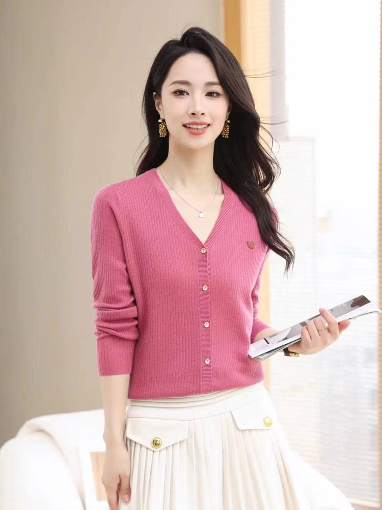 双鹿羊毛开衫女新春款时尚漂亮针织毛衣长袖短款外套上衣小个子红