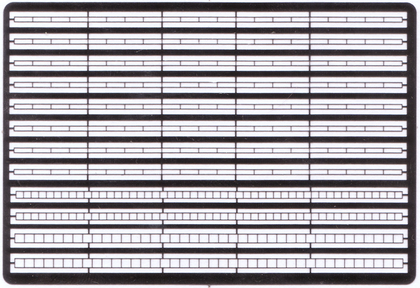 天地模型 L70006 1/700 炮塔用一段栏杆 舰桥窗II蚀刻片