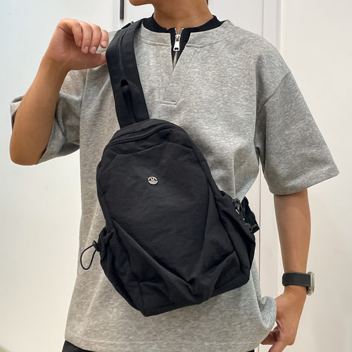 双肩包男休闲百搭胸包轻便登山小背包多功能单肩斜挎包通勤书包女