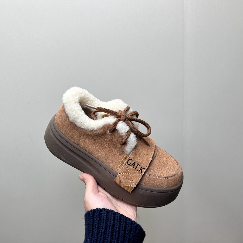 工厂断码真皮运动鞋女2025秋季新款潮感设计厚底增高女板鞋加棉35