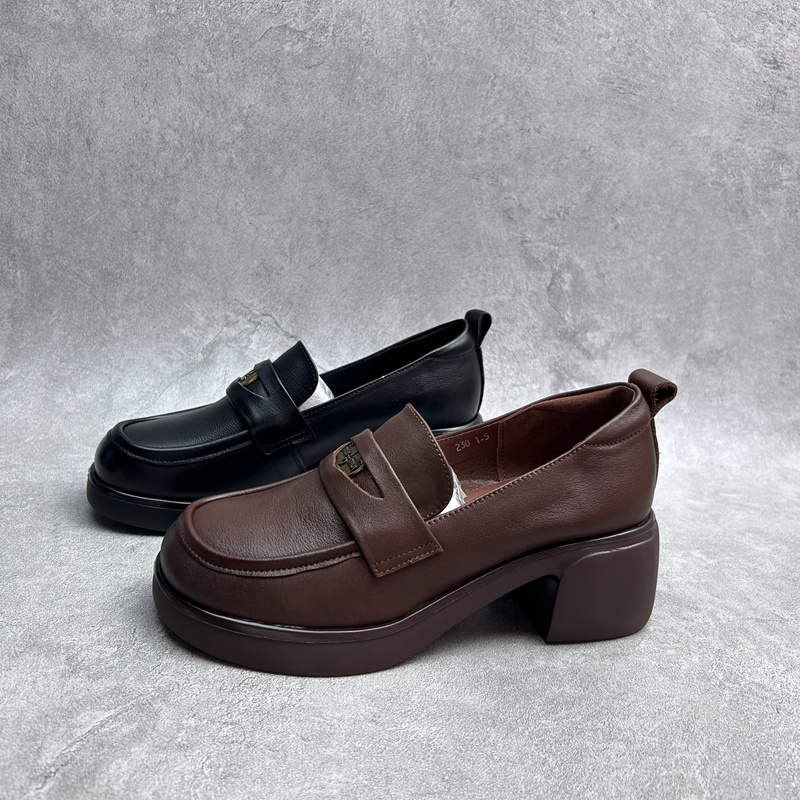 2025秋季新款断码真皮女鞋高粗跟休闲圆头乐福鞋套脚女单鞋工厂