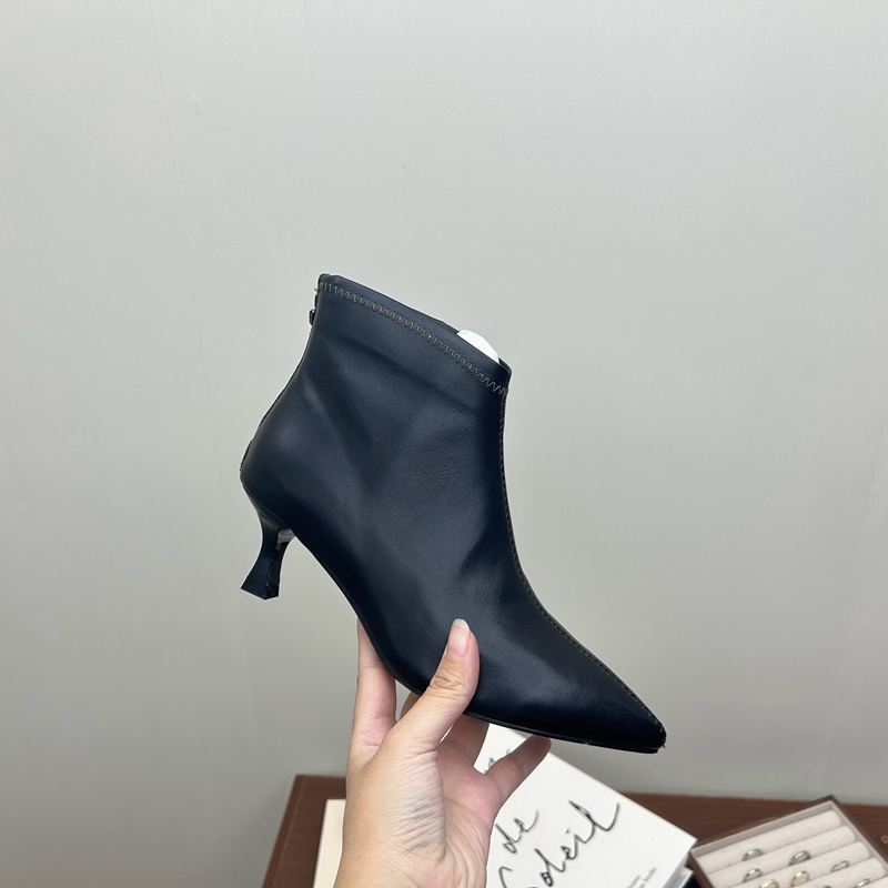 2024断码真皮秋冬新款女鞋