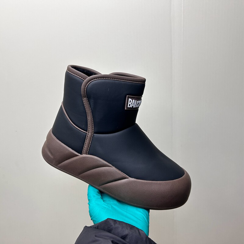 工厂2025处理冬款断码保暖女鞋雪地靴加棉厚底套脚绒里舒适女短靴