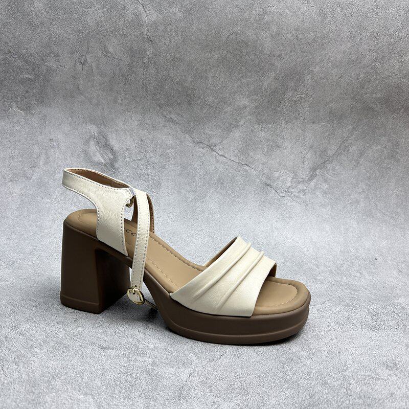 2026工厂处理夏季断码女鞋真皮韩版露趾日常牛皮高跟搭扣女凉鞋