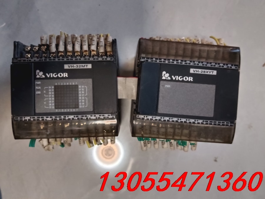 议价丰炜plcvh-32mt和模块vh28xyt成色型号样式如图