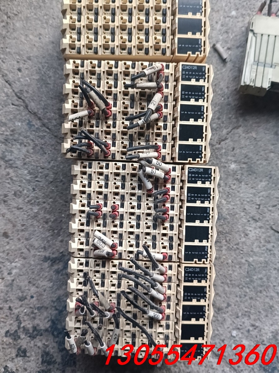 议价施耐德c24d12r 拆机，成色不错，功能包好，有意私聊，十