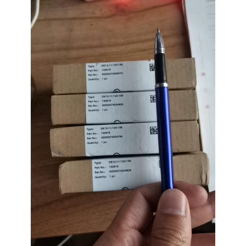 倍加福P+F 色标传感器DK12-11/124/136 全新议价