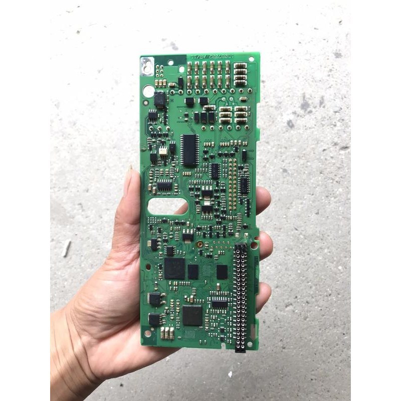 丹佛斯主板 型号130B7002 AT/11 看最后一张图议价