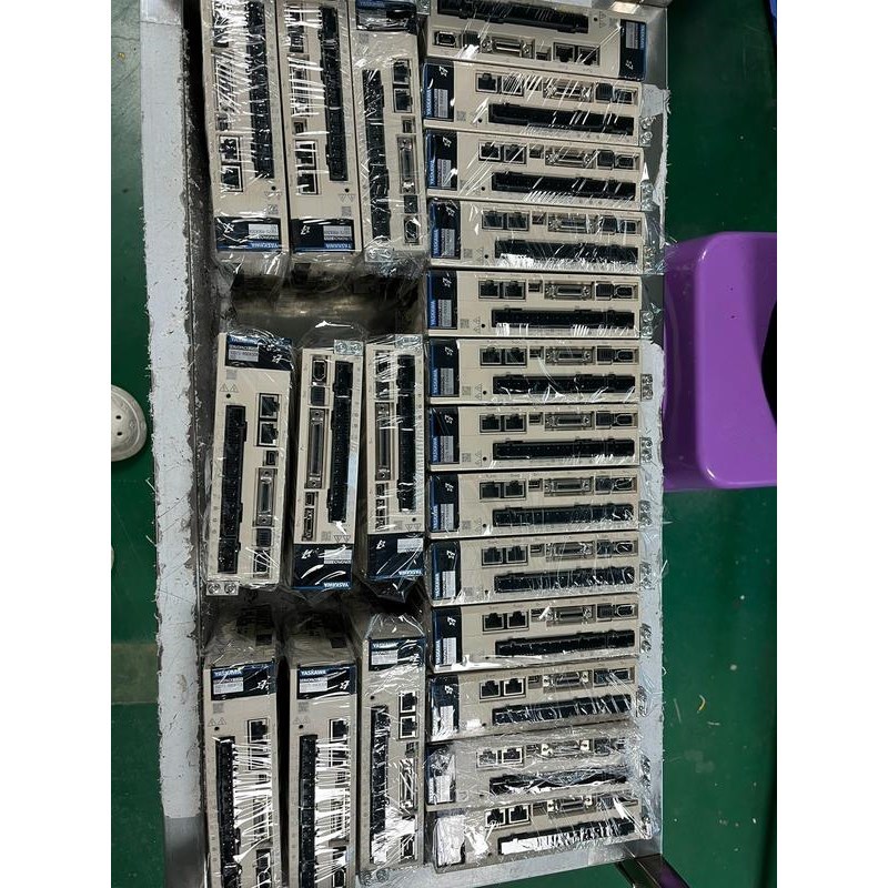 安川七系100W驱动器SGD7S-R90A30A002功能正议价