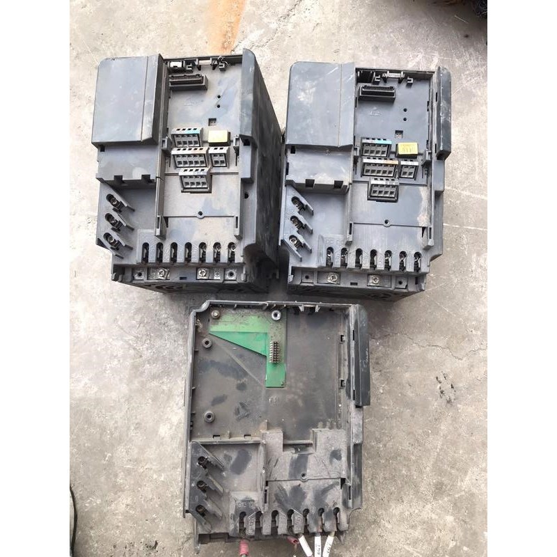 6se6420-2ud24-0ba1 4kw 2台议价