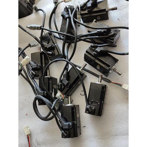 安川7代伺服电机100W,SGM7J-01AFC6S,SGM议价