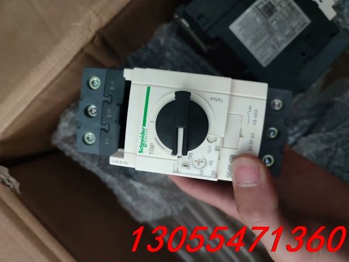 议价施耐德GV3P65仅仅准备安装辅助触点拆掉防尘盖全新全新。打