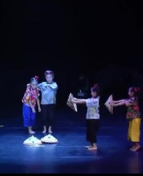 龙飞凤舞《童趣T130》儿童演出服表演服舞蹈服手工定制