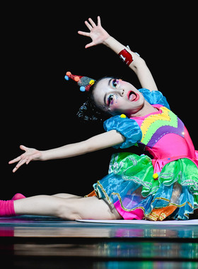 芭比的奇幻之夜中国舞（独舞）彩虹舞蹈服装舞台演出定制彩色