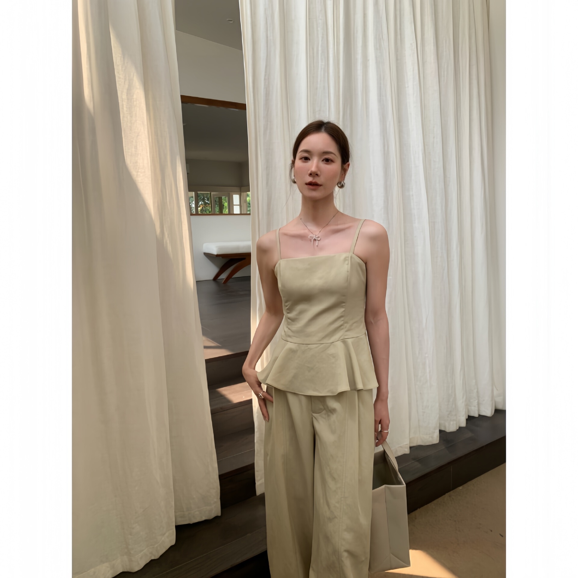 NEW OPEN-2025春日韩休闲气质显瘦伞状吊带女外穿背心V25C3576