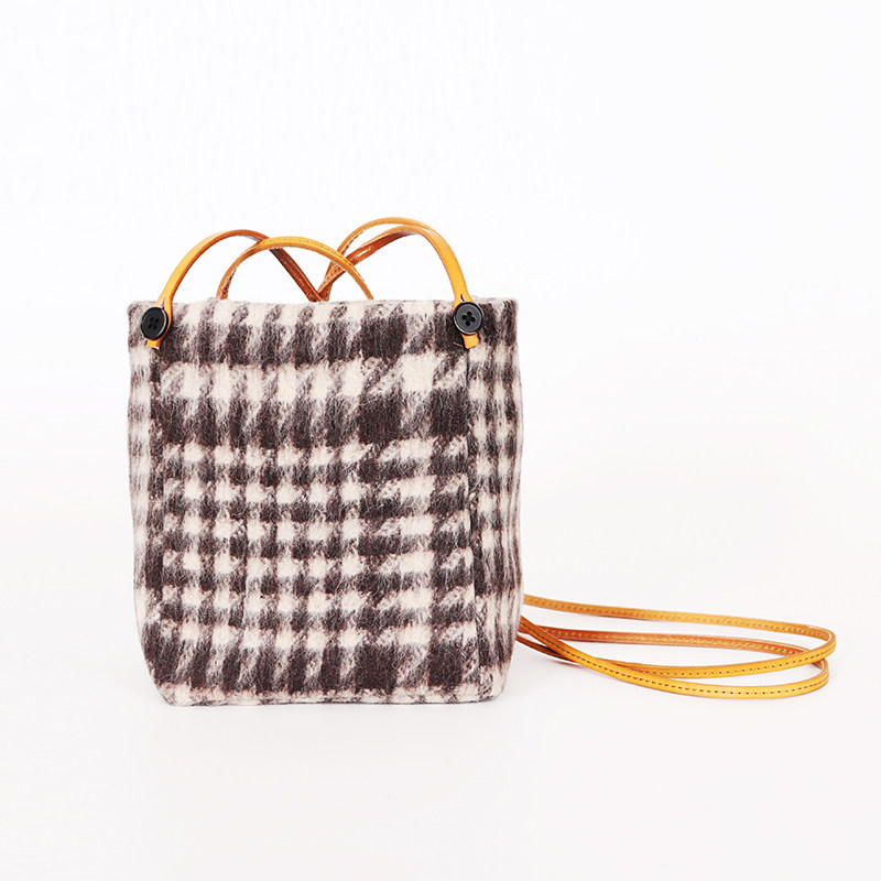 大脑布小众设计极简风水桶包斜挎包小方包格纹毛呢秋冬布包手缝包,箱包皮具/热销女包/男包,小方包,淘宝优惠券,粉丝福利购,淘宝优惠卷