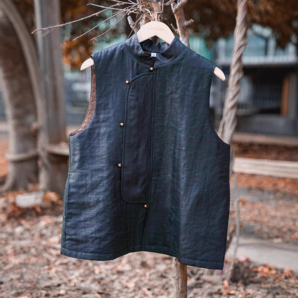 新中式香云纱100%桑蚕丝龟裂纹马甲琵琶襟中国风盘扣实心铜扣马夹