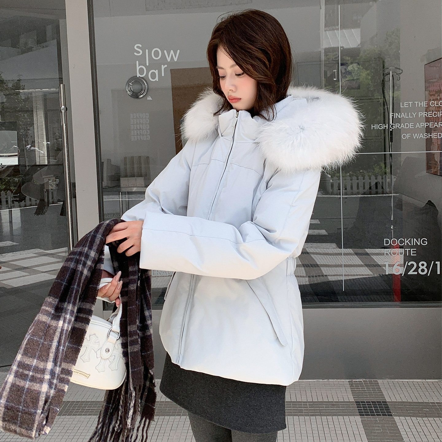 鹿芊时2026冬snow雪服冬季收腰女士套水大毛领短款羽绒服女
