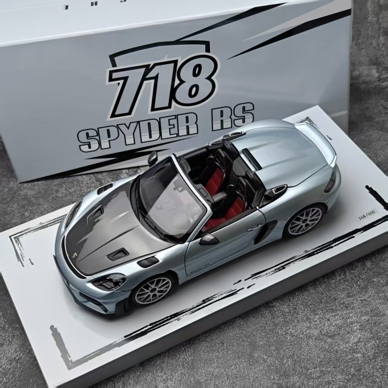 迷你切 1:18  保时捷718 spyder 冰川银  合金全开汽车模型