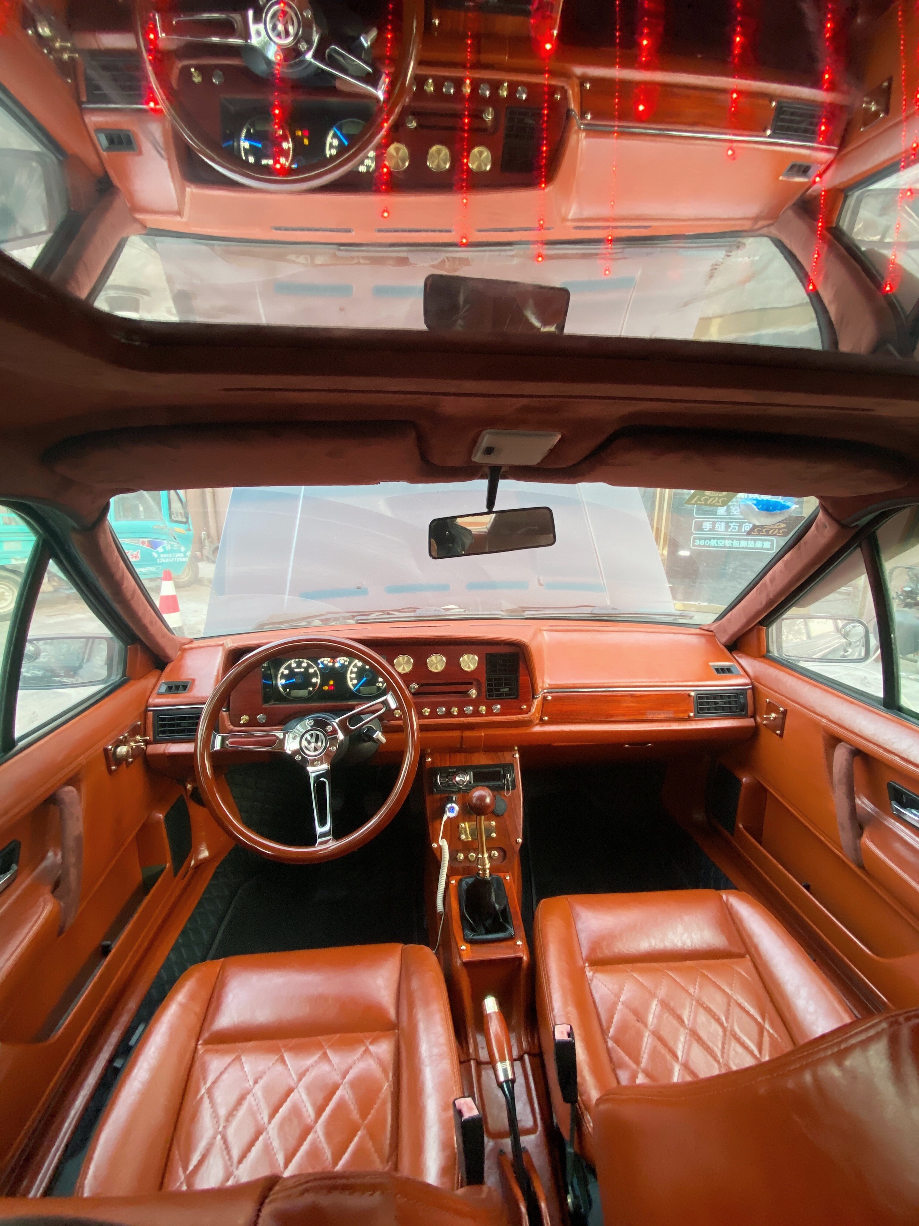 老普桑中控台改装实木件经典桑塔纳复古内饰全车套件桑旅爆改定制