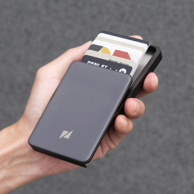 刷卡无需取卡可单手操作帅气钱包