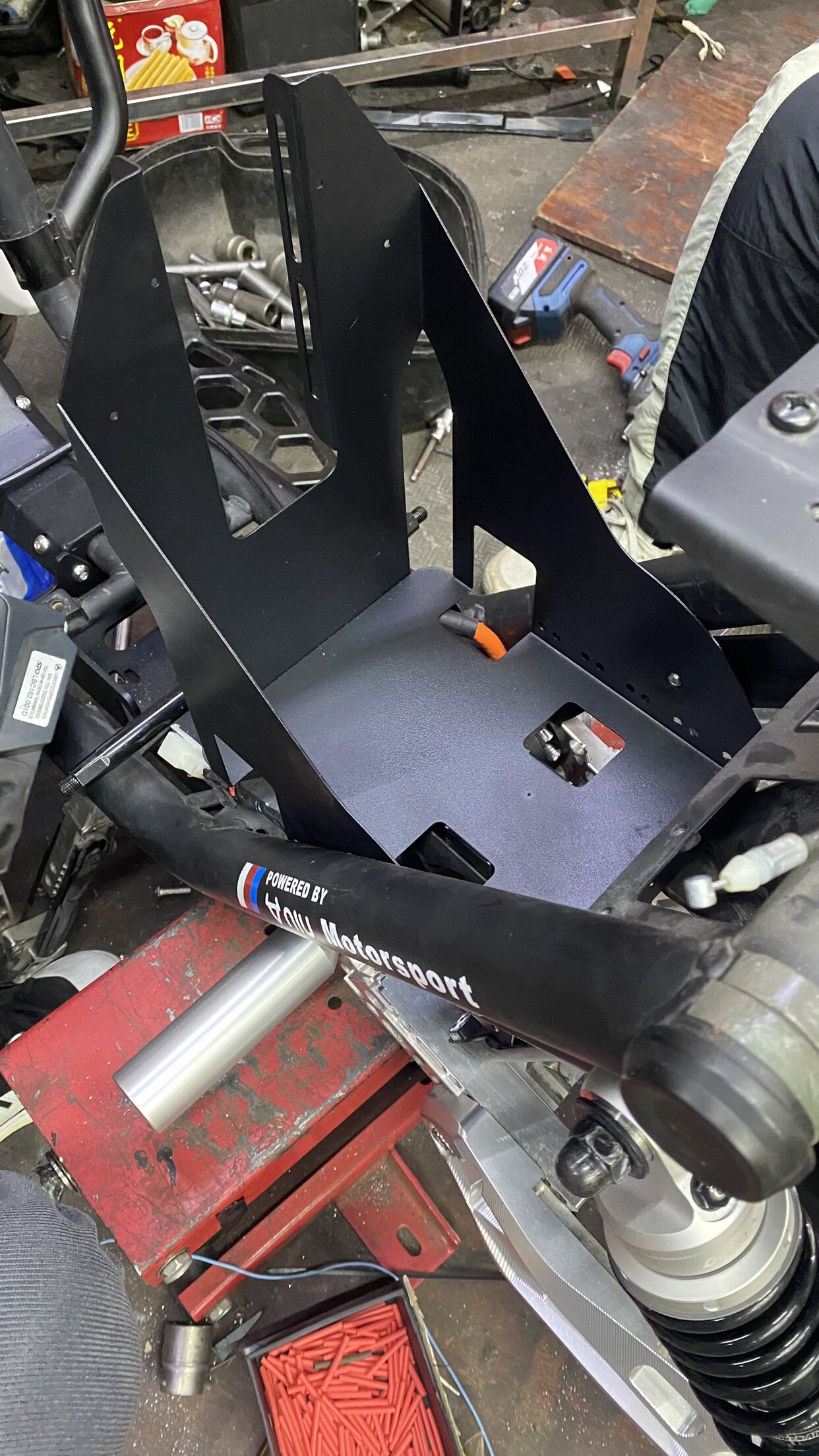 小牛电动车u1c改装最大化电池仓u1d加大电池桶金属扩大电池盒