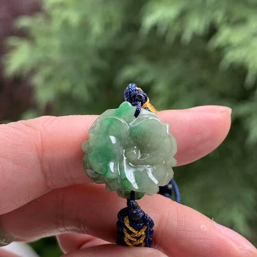 缅甸A货翡翠军绿色花开富贵手牌