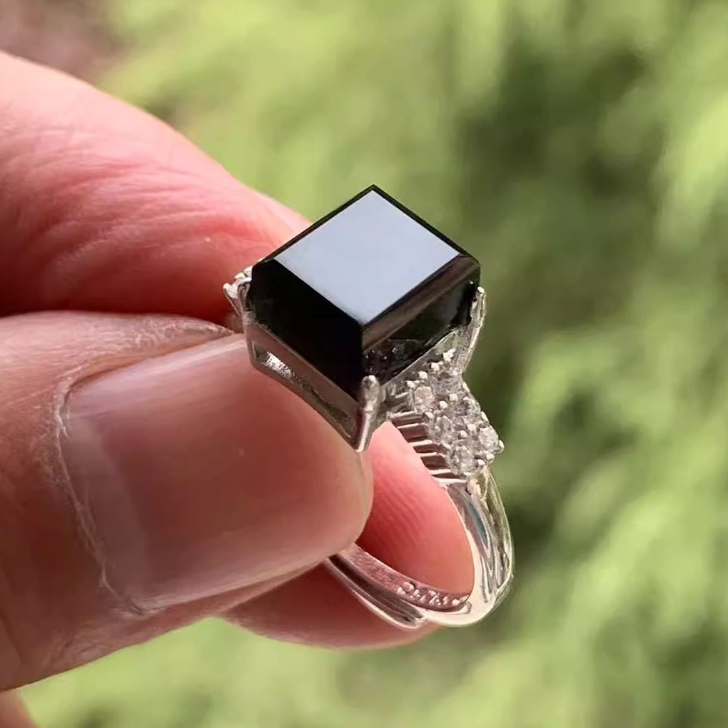 缅甸天然A货翡翠戒指黑色墨翠方形裸石戒指S925银锆石镶嵌活扣
