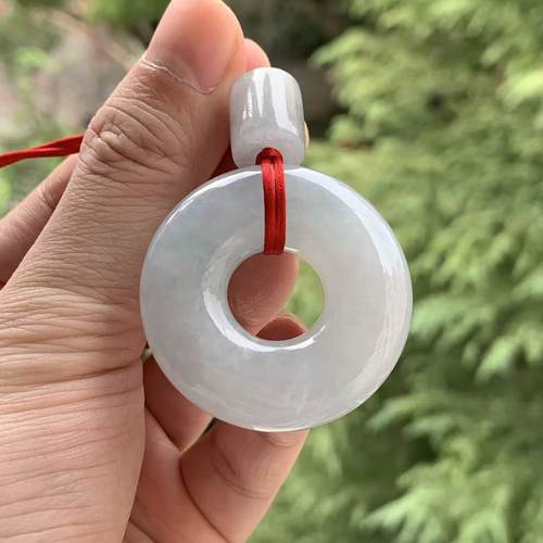 缅甸A货翡翠淡蓝色大甜甜圈挂件