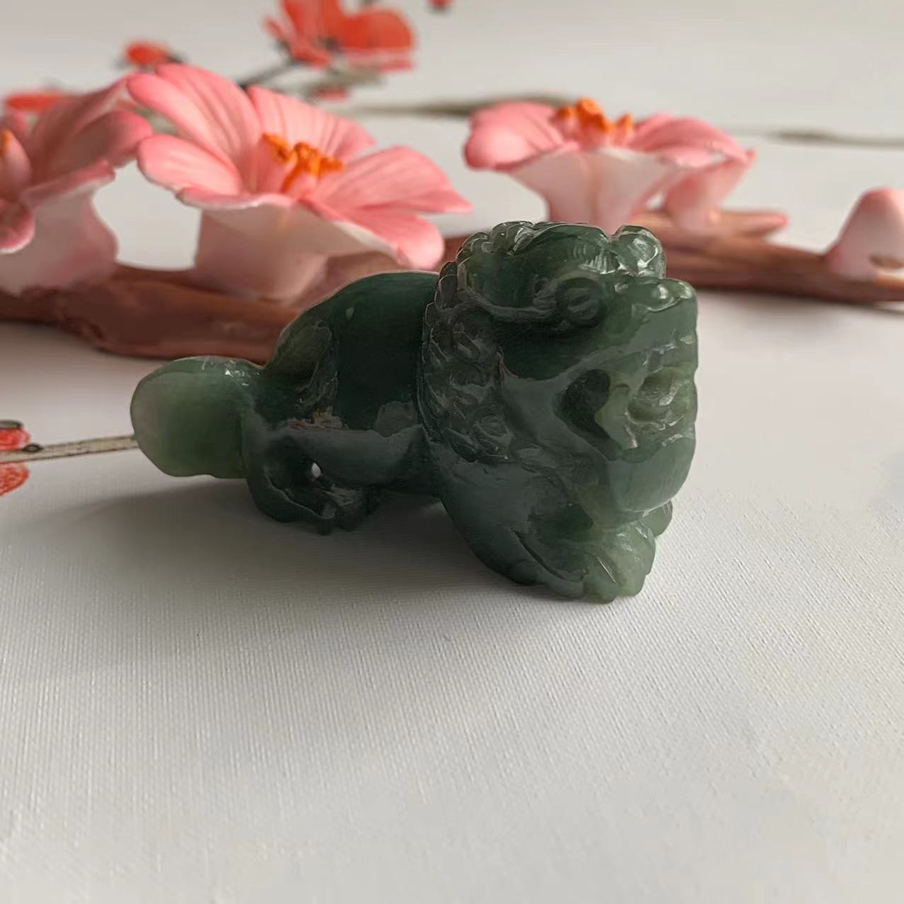 缅甸翡翠茶宠油青深绿色狮子摆件