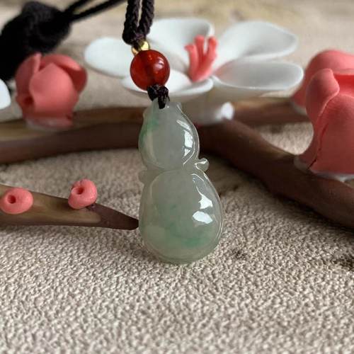 缅甸天然翡翠吊坠葫芦白绿飘花