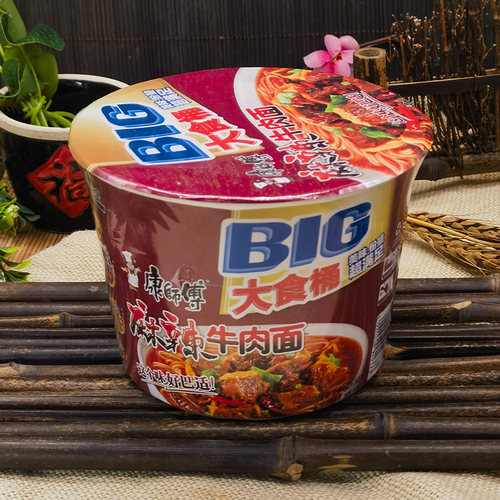 重庆康师傅麻辣牛肉大食桶方便面