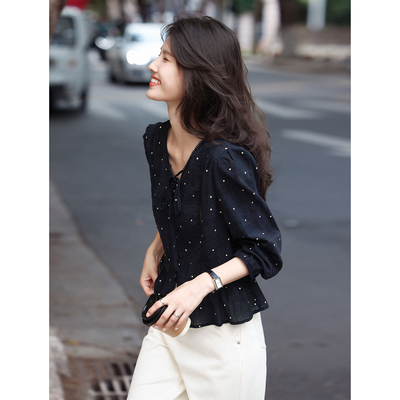 2026春季新款女士独特好看荷叶边衬衫长袖上衣女V领漂亮早春衬衣