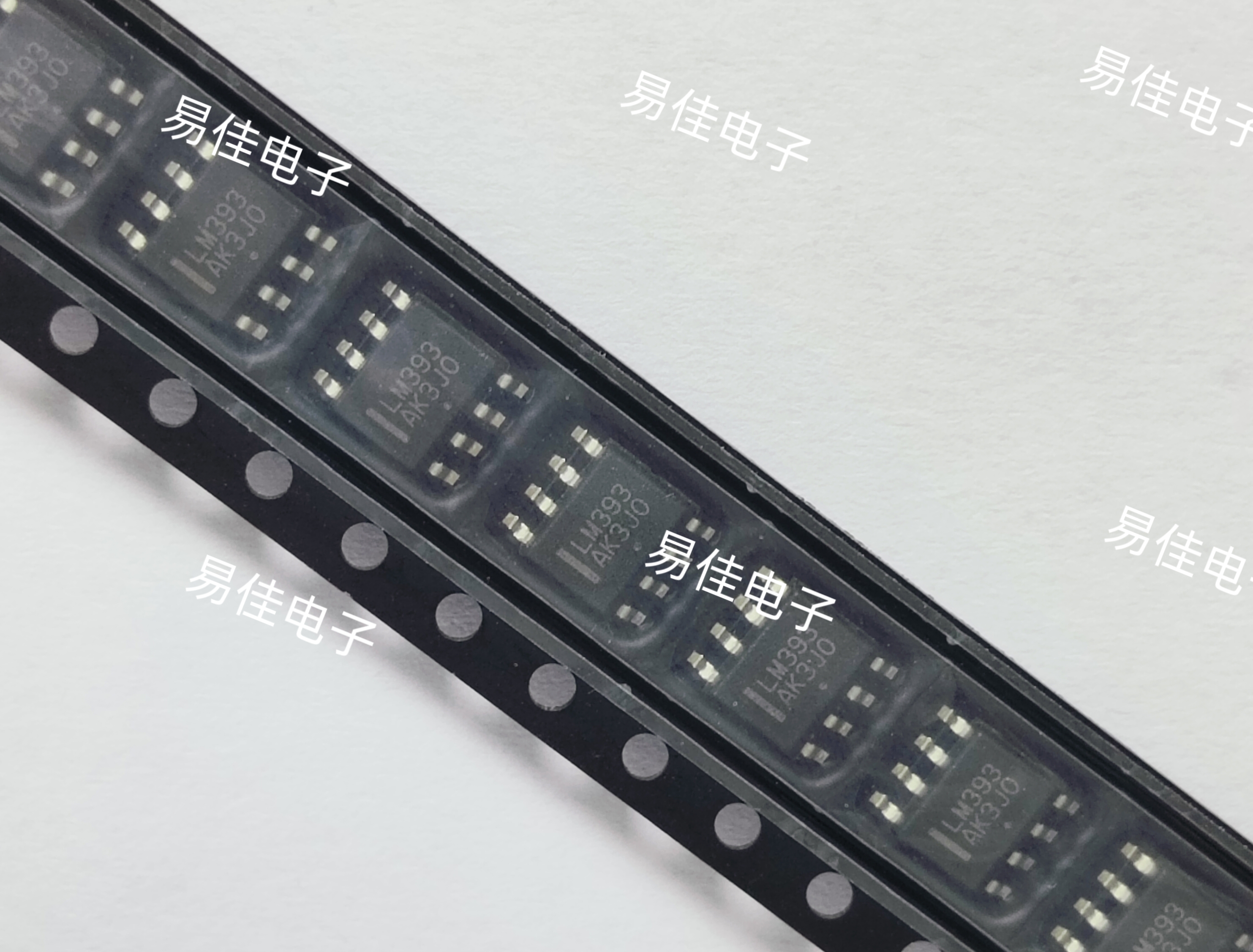  比较器  LM393DR2G   SOP-8   onsemi(安森美)