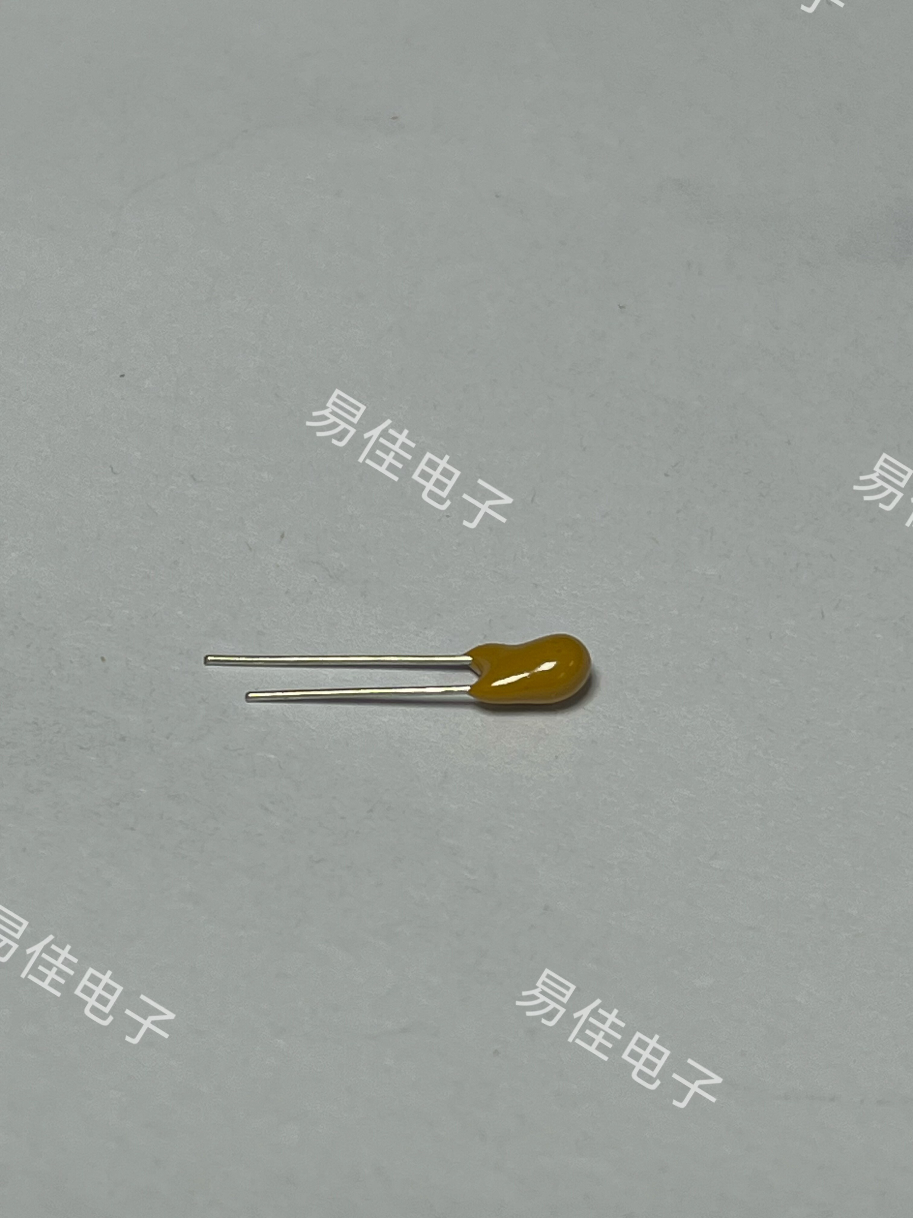 直插钽电容100nF 35V 插件，P=5.08mm