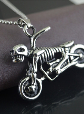 时尚欧美新款配饰热销个性复古骷髅机车钛钢项链吊坠首饰品STN854