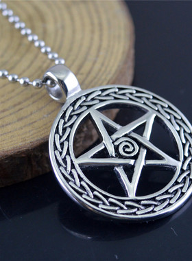 日韩版时尚外贸挂坠简约镂空五芒星钛钢吊坠复古项链首饰品STN810