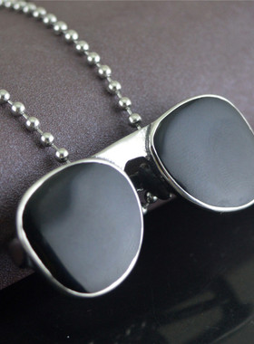 钛钢太阳镜情侣项链发型师挂饰品