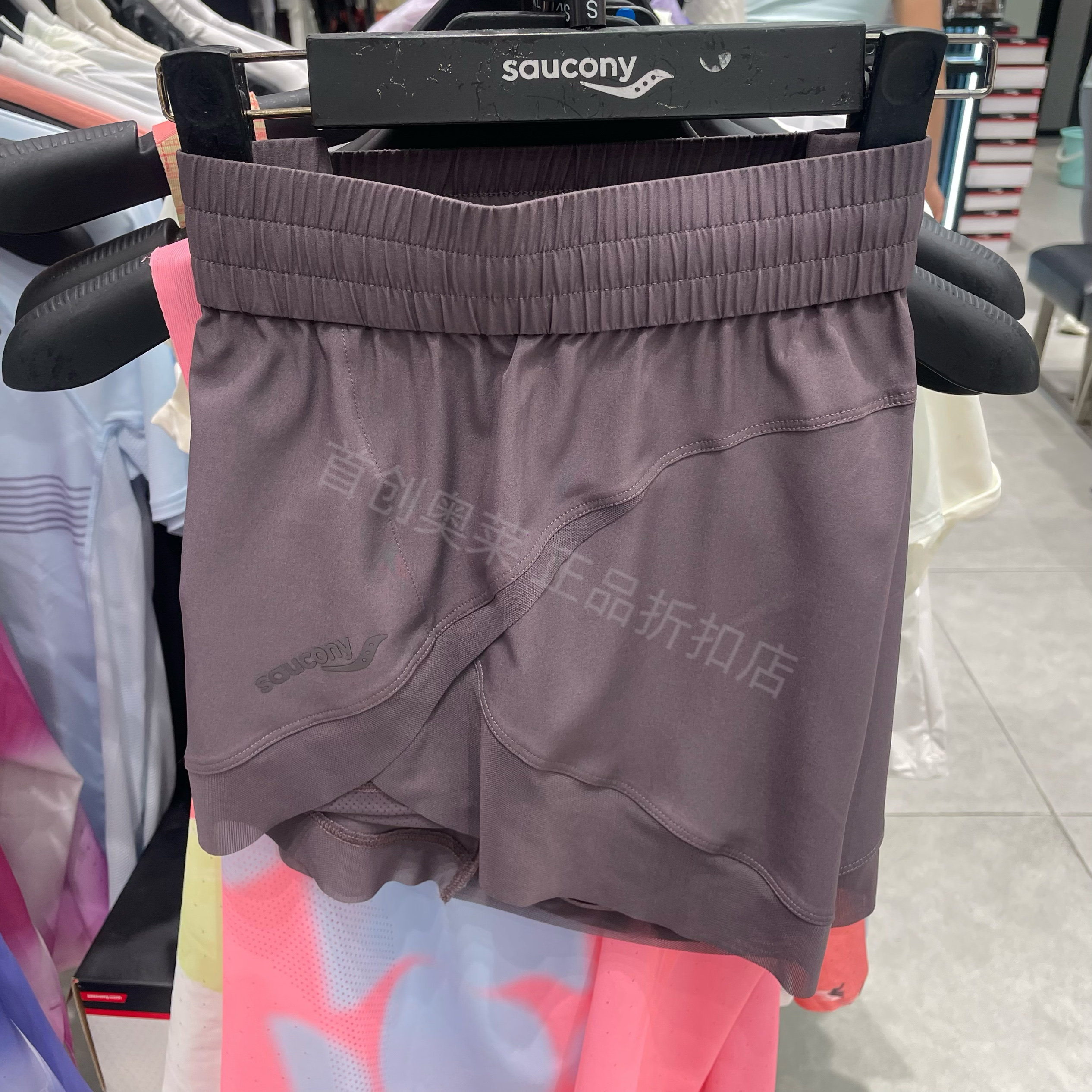 Saucony索康尼女款速干跑步运动竞速短裤马拉松长跑SO1259HP41L