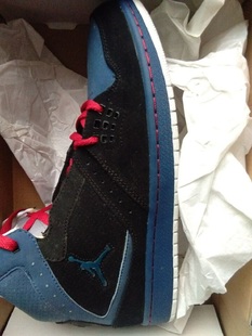 仅一只右脚鞋子 无左脚 Jordan 1 Flight  AJ1 372704-043