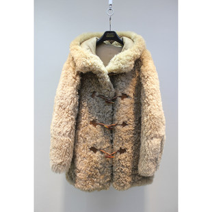 冰岛进口羊皮毛一体中长款连帽牛角扣皮草外套女冬季新