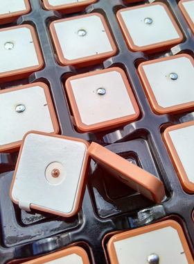 北斗GPS陶瓷天线 25*25 18*18 15 4厚度2 卫星天线陶瓷片有源无源