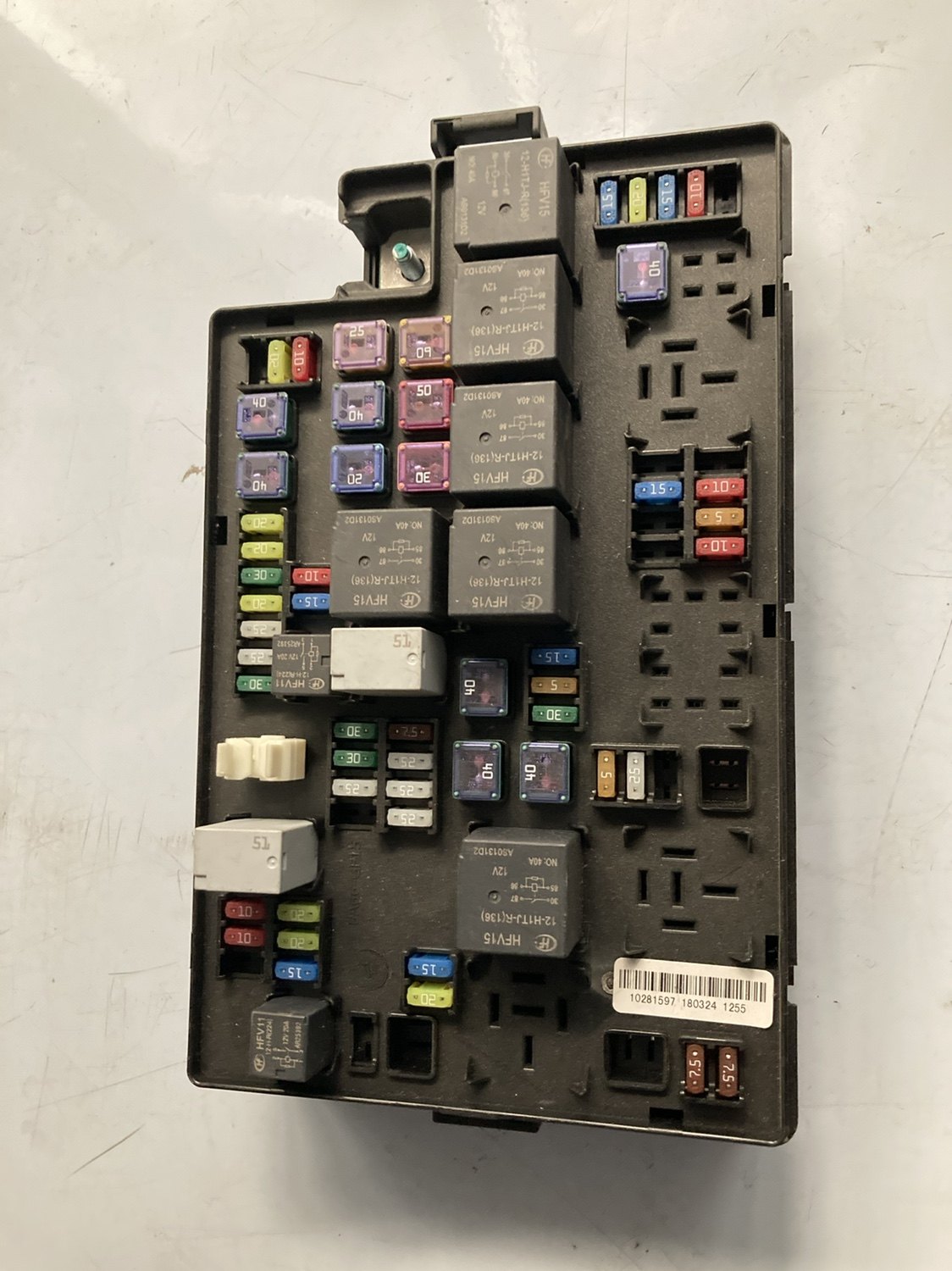 适配凯迪拉克erx5 ei6 rx5 i6 i5350名爵锐腾mg6 mg5 hs保险丝盒