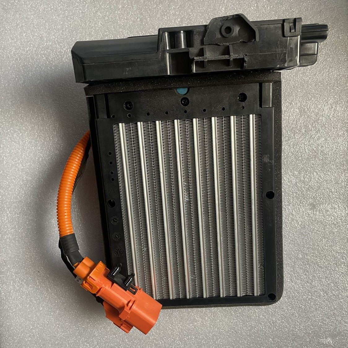荣威ERX5PLUe950EI6空调加热器