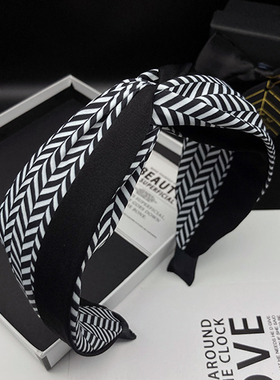 发箍女网红2022年新款韩国复古法式条纹拼接宽边发卡洗脸压发头箍