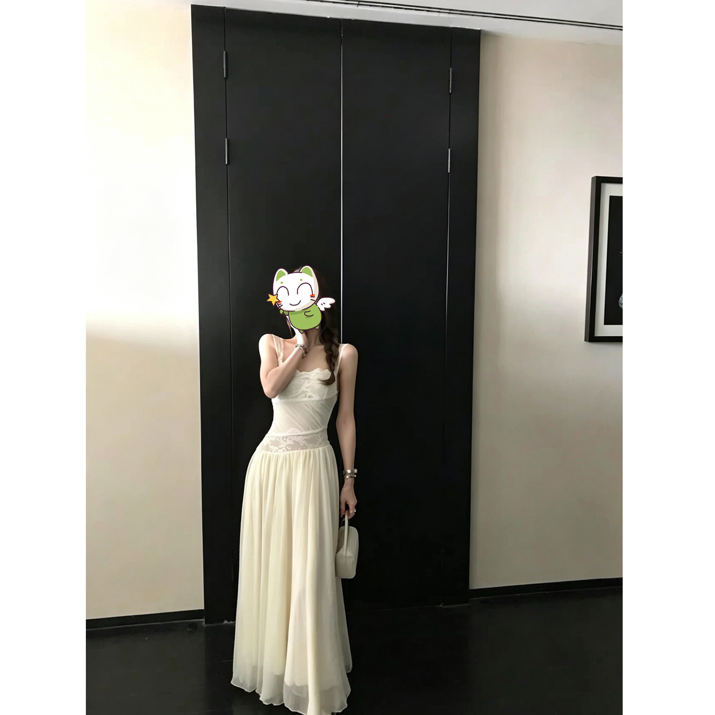 kSk Setor 暮贝瑟光妮 下班即假日 重工拼接大露背蕾丝吊带连衣裙