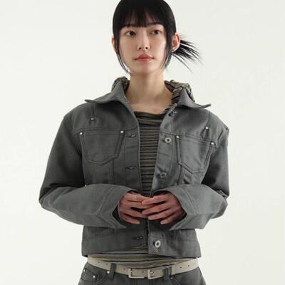 rivettruckerdenimjacket